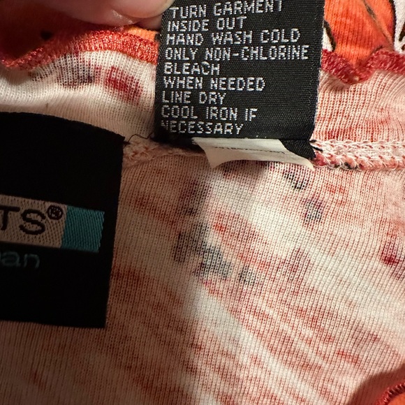 Requirements 2X 100% cotton multicolor floral print top - Picture 2 of 3